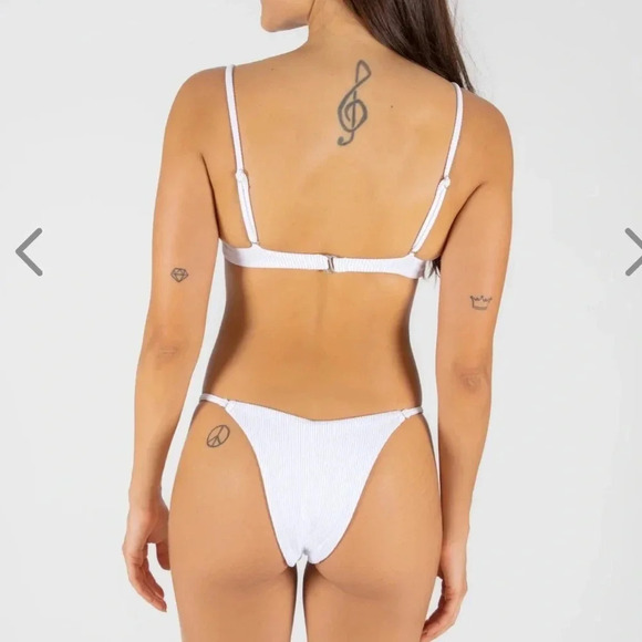 NWT OneOne Swimwear White Bikini SET Ribbed Lupita Alli NEW Ivory Bra Top Bottom - Picture 7 of 9
